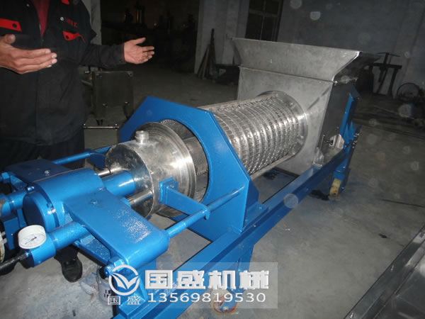 螺旋壓榨機(jī)特點 螺旋壓榨機(jī)特點